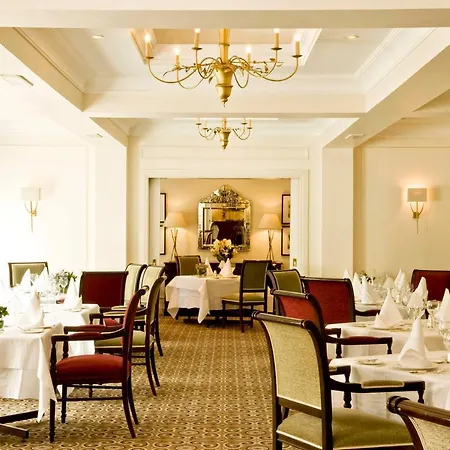 The Keadeen 4* Newbridge (Kildare)