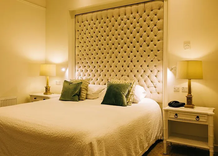 Отель The Keadeen