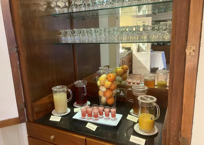 Отель The Keadeen